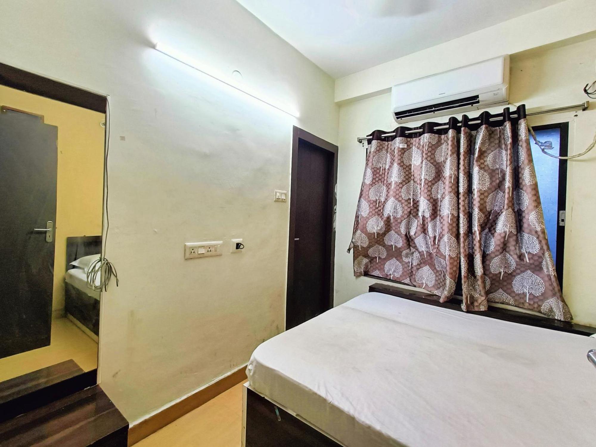Rest Inn Hotel Newtown Road Near Tata Medical Calcutta  Esterno foto