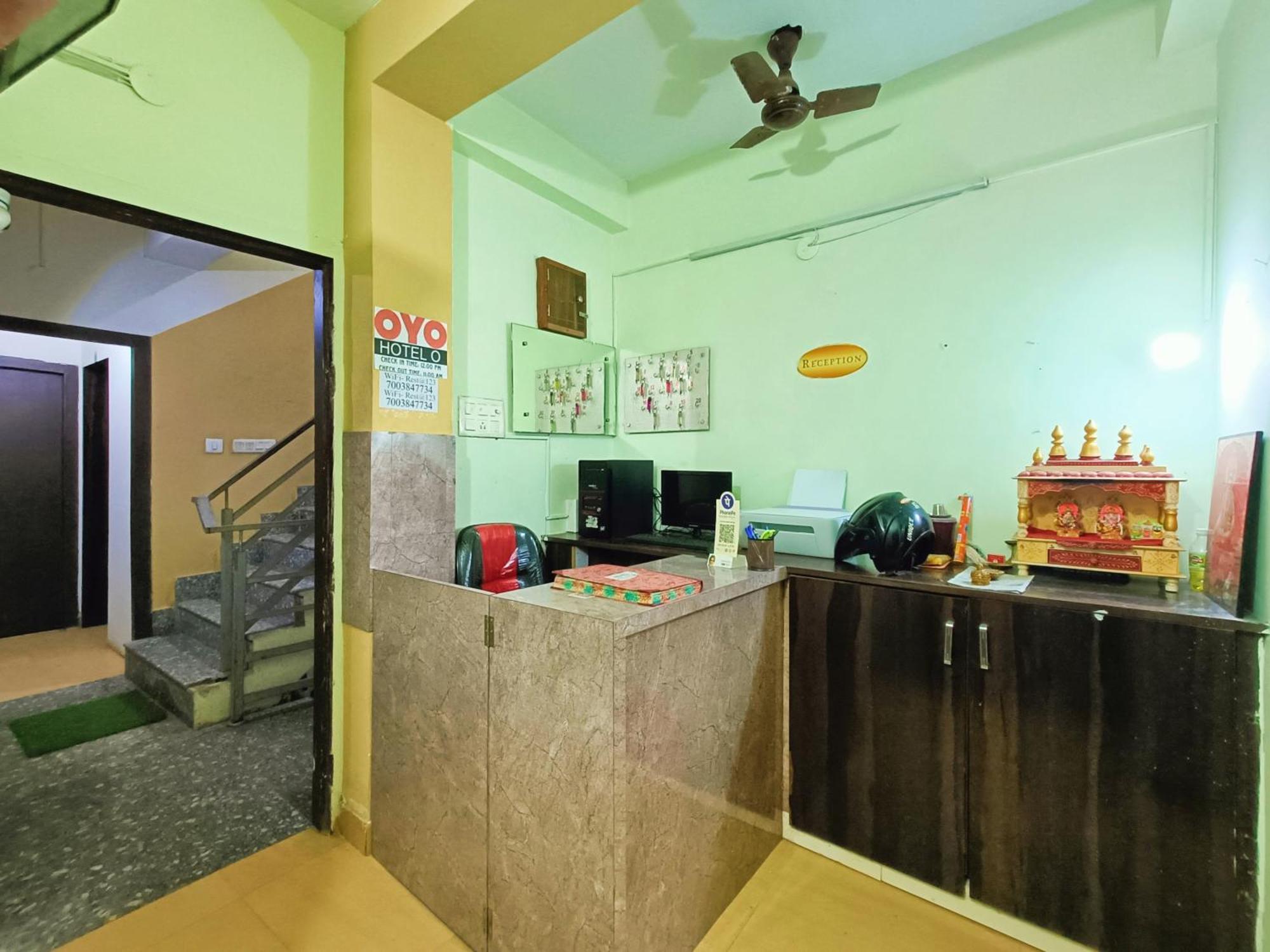 Rest Inn Hotel Newtown Road Near Tata Medical Calcutta  Esterno foto
